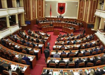 Parlamenti miraton ndryshimet në Ligjin për Diasporën