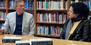 QSPA dhuron kopje të botimeve të saj Bibliotekës Publike “Marin Barleti”