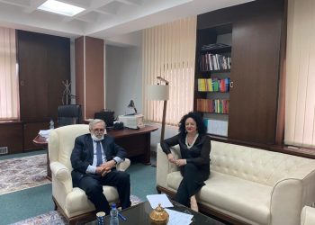 QSPA dhuron libra për ASHAK dhe Bibliotekën shkencore të ASHAK