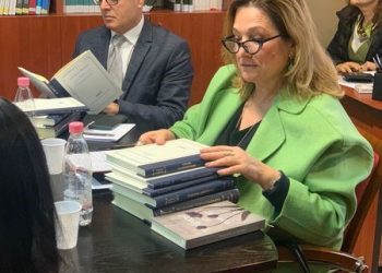 Takimi me anëtarët e Komisionit për Edukimin dhe Mjetet e Informimit Publik.